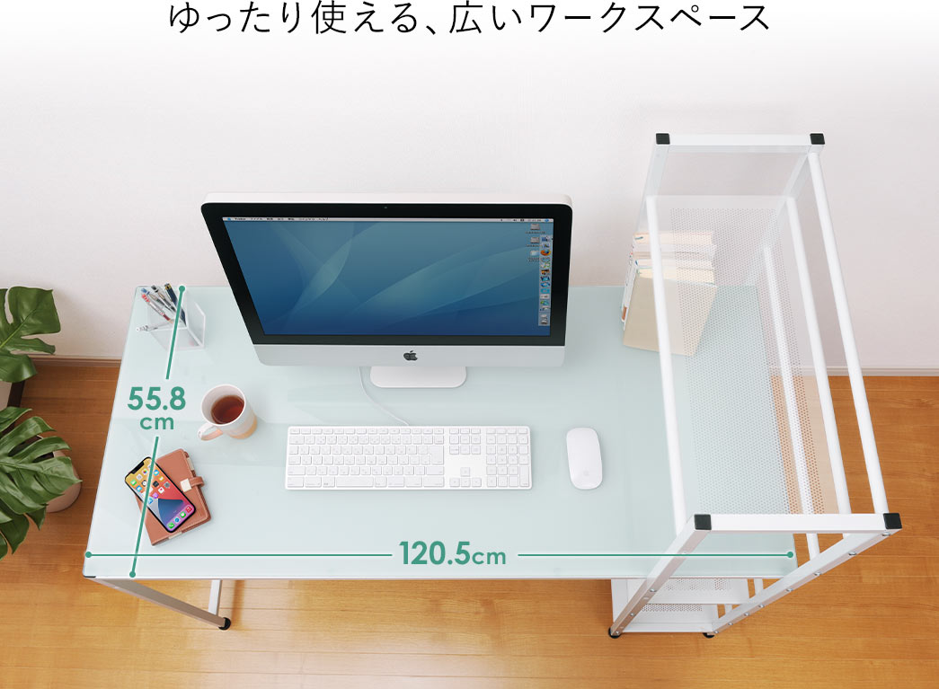 フック使用でカバンを収納